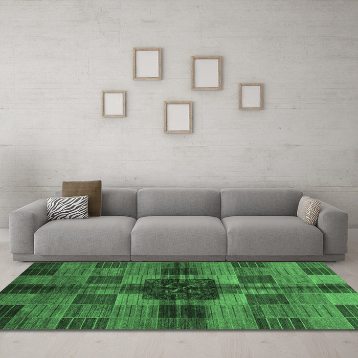 Machine Washable Checkered Emerald Green Modern Area Rugs in a Living Room,, wshabs3183emgrn