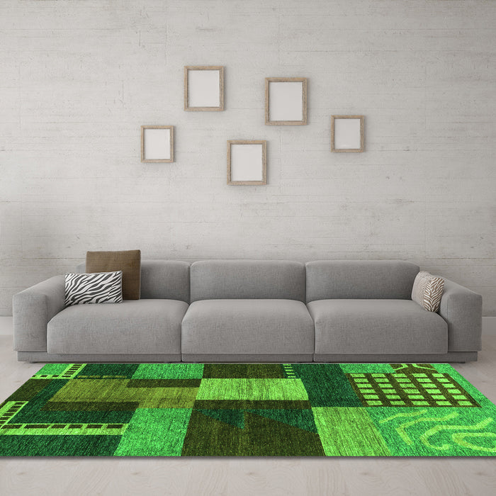 Machine Washable Abstract Green Modern Area Rugs in a Living Room,, wshabs3184grn