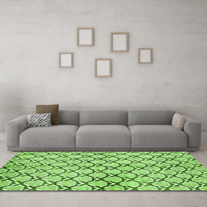 Machine Washable Abstract Green Modern Area Rugs in a Living Room,, wshabs3186grn