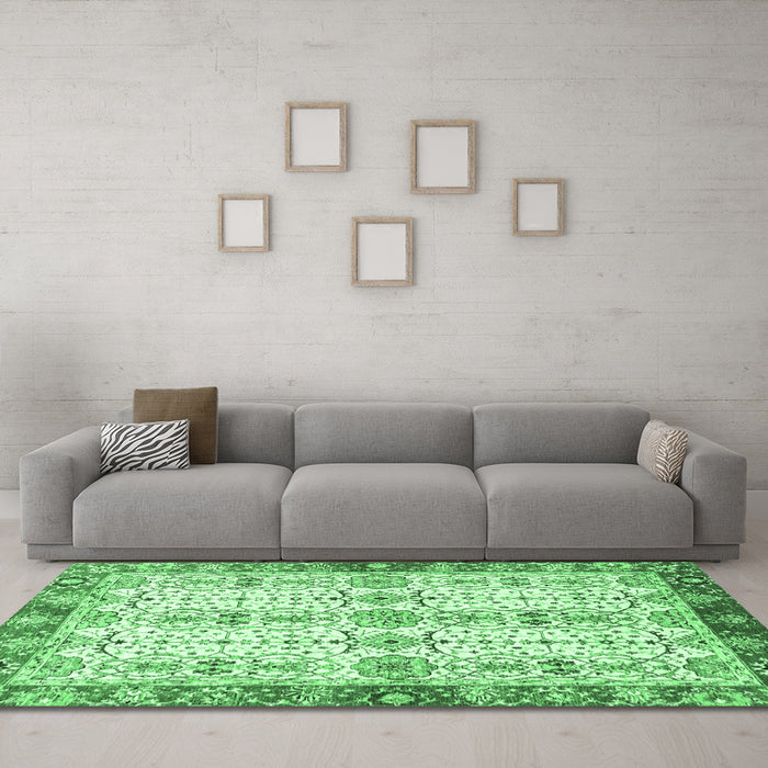 Machine Washable Oriental Emerald Green Traditional Area Rugs in a Living Room,, wshabs3189emgrn