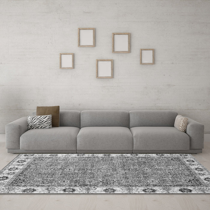 Machine Washable Oriental Gray Traditional Rug in a Living Room,, wshabs3194gry