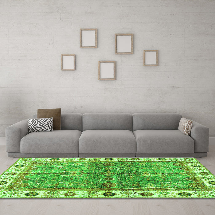 Machine Washable Oriental Green Traditional Area Rugs in a Living Room,, wshabs3196grn