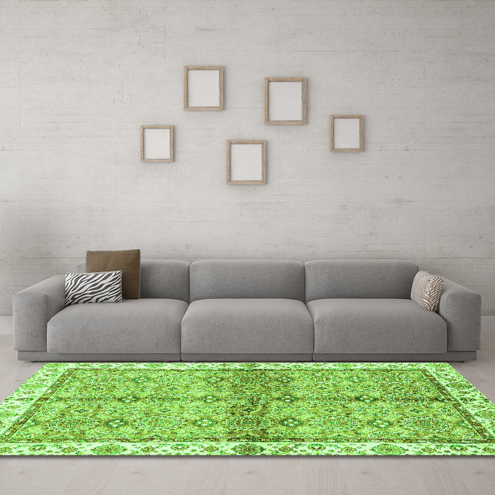 Machine Washable Oriental Green Traditional Area Rugs in a Living Room,, wshabs3200grn