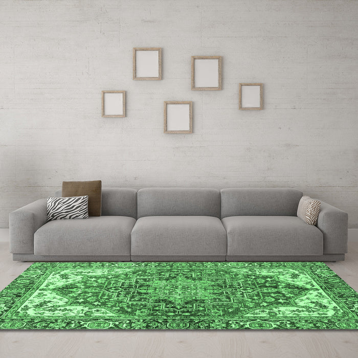 Machine Washable Persian Emerald Green Traditional Area Rugs in a Living Room,, wshabs3209emgrn