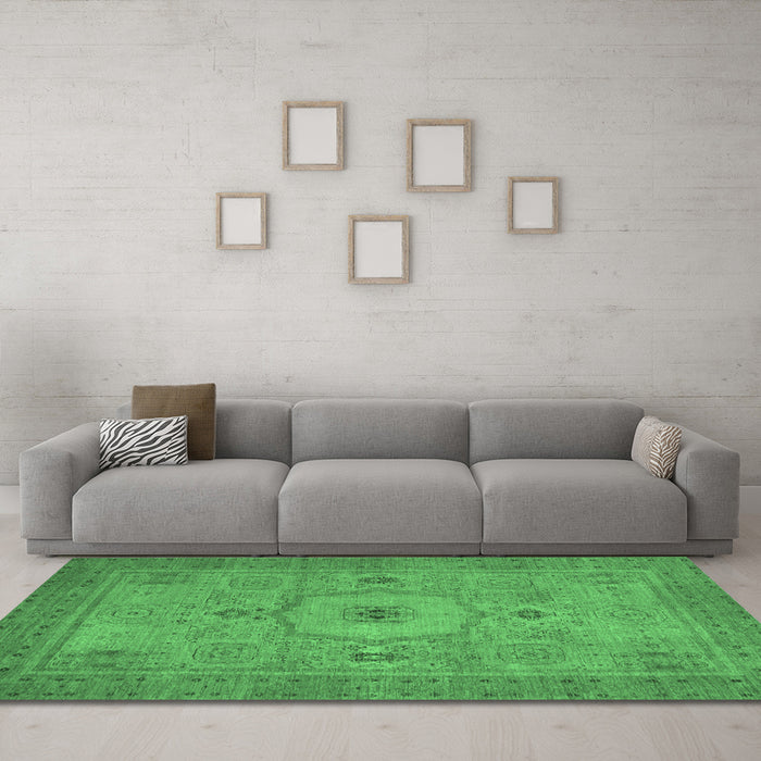 Machine Washable Abstract Emerald Green Modern Area Rugs in a Living Room,, wshabs320emgrn