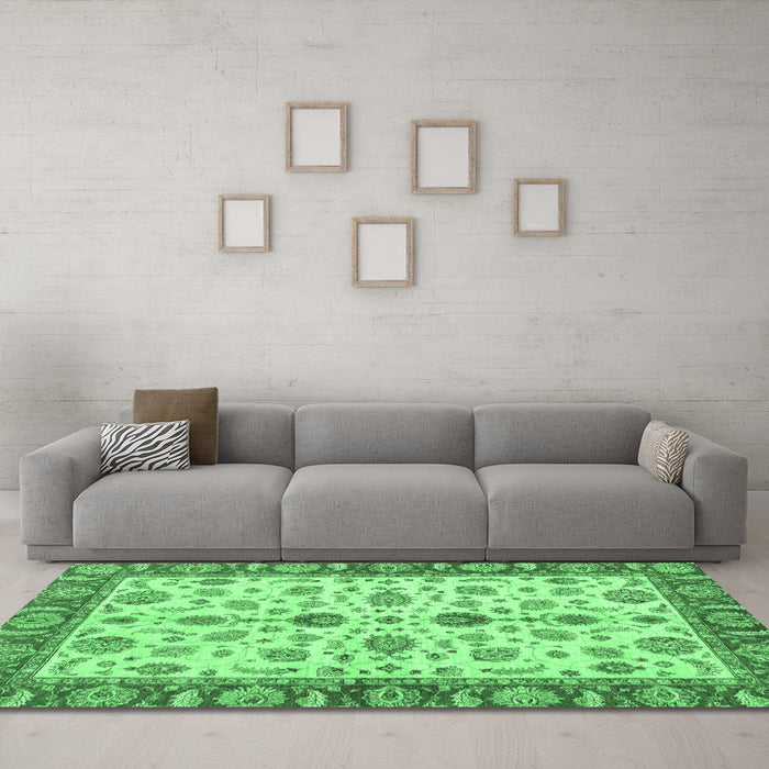 Machine Washable Oriental Emerald Green Traditional Area Rugs in a Living Room,, wshabs3212emgrn