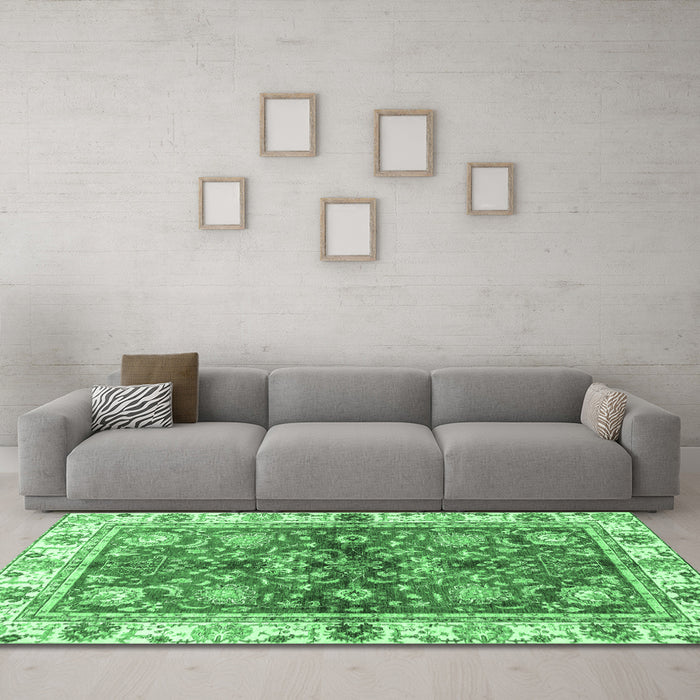 Machine Washable Oriental Emerald Green Modern Area Rugs in a Living Room,, wshabs3214emgrn