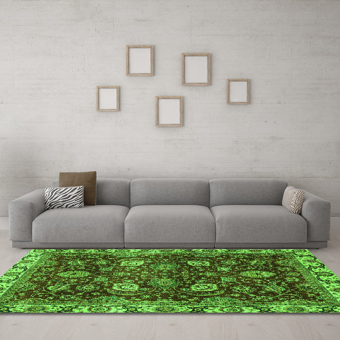 Machine Washable Abstract Green Modern Area Rugs in a Living Room,, wshabs3225grn