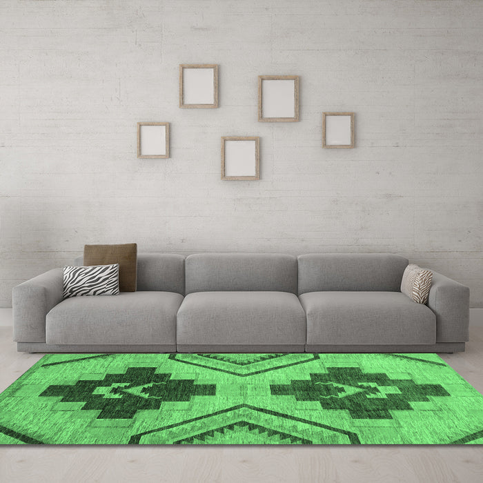 Machine Washable Abstract Emerald Green Modern Area Rugs in a Living Room,, wshabs3226emgrn