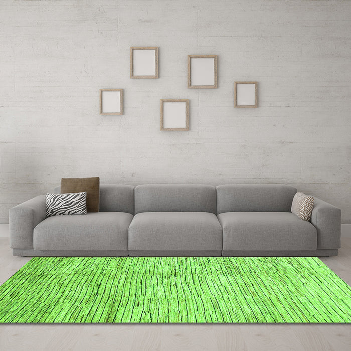 Machine Washable Abstract Green Modern Area Rugs in a Living Room,, wshabs3228grn
