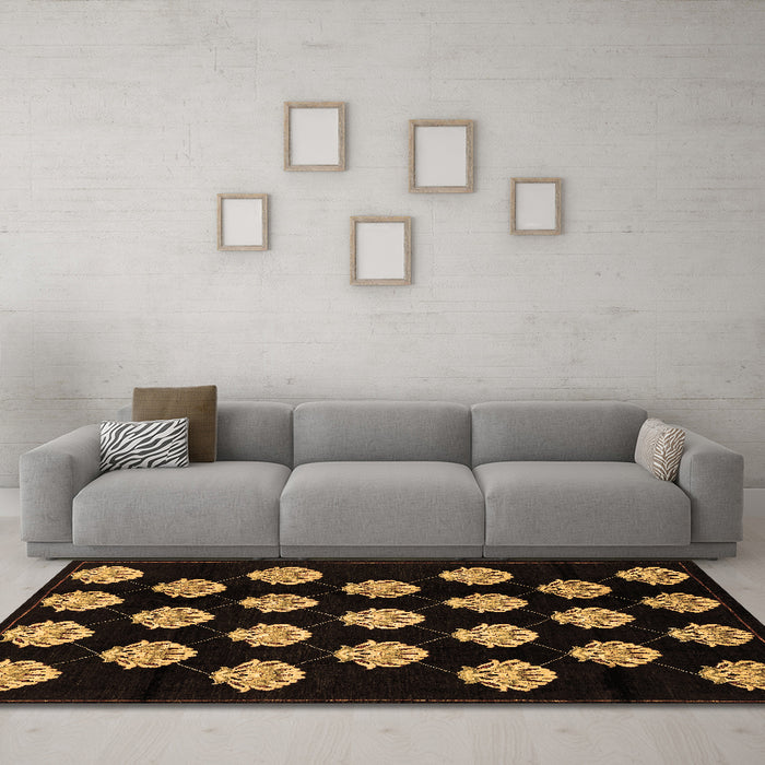 Machine Washable Abstract Brown Modern Rug in a Living Room,, wshabs3232brn