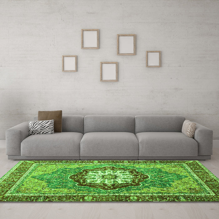 Machine Washable Abstract Green Modern Area Rugs in a Living Room,, wshabs3235grn
