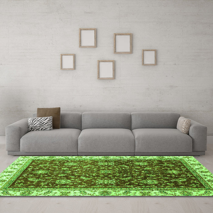 Machine Washable Abstract Green Modern Area Rugs in a Living Room,, wshabs3241grn