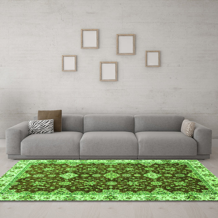 Machine Washable Oriental Green Traditional Area Rugs in a Living Room,, wshabs3243grn