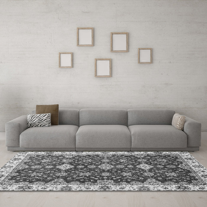 Machine Washable Oriental Gray Traditional Rug in a Living Room,, wshabs3243gry
