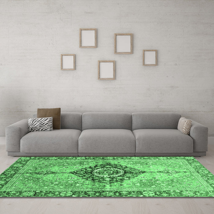 Machine Washable Persian Emerald Green Traditional Area Rugs in a Living Room,, wshabs3257emgrn