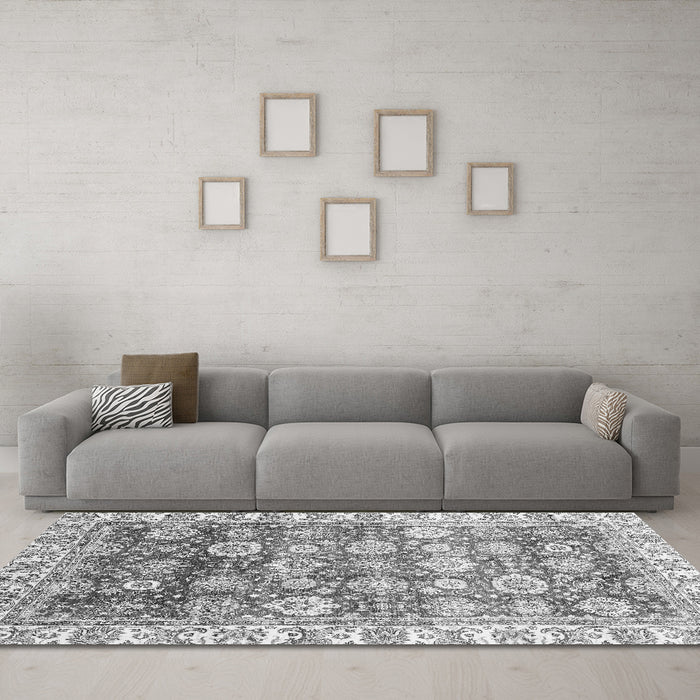 Machine Washable Oriental Gray Traditional Rug in a Living Room,, wshabs3260gry