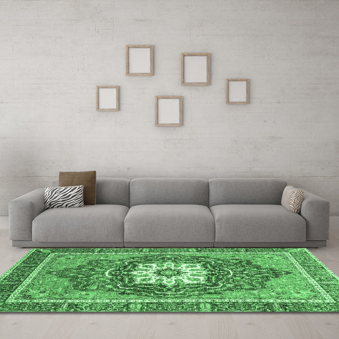 Machine Washable Persian Emerald Green Traditional Area Rugs in a Living Room,, wshabs3261emgrn