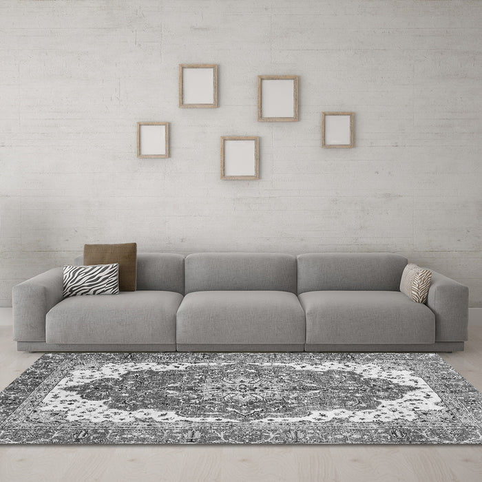 Machine Washable Persian Gray Traditional Rug in a Living Room,, wshabs3263gry