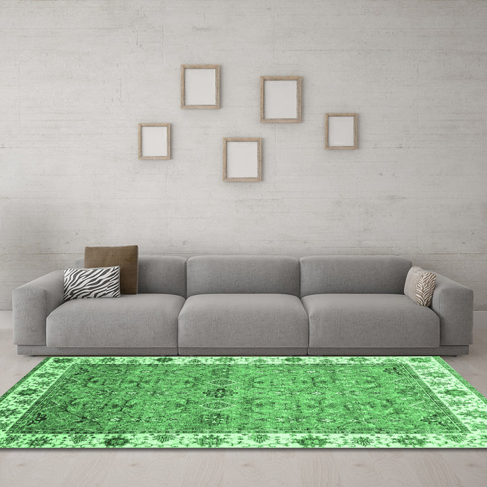 Machine Washable Oriental Emerald Green Traditional Area Rugs in a Living Room,, wshabs3266emgrn