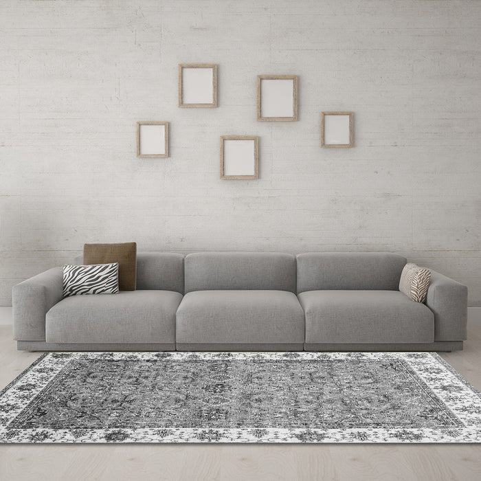 Machine Washable Oriental Gray Traditional Rug in a Living Room,, wshabs3266gry