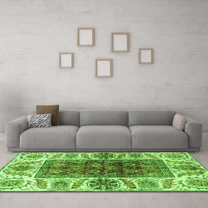 Machine Washable Abstract Green Modern Area Rugs in a Living Room,, wshabs3269grn