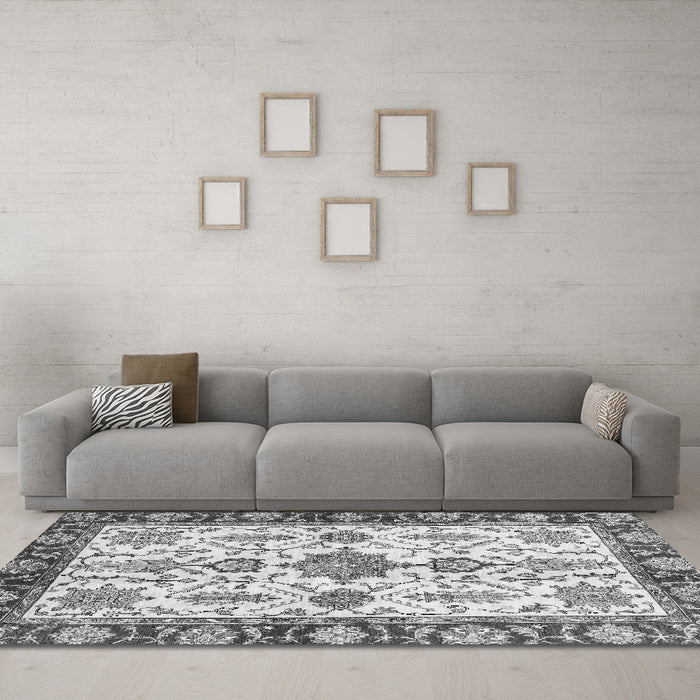 Machine Washable Oriental Gray Traditional Rug in a Living Room,, wshabs3275gry