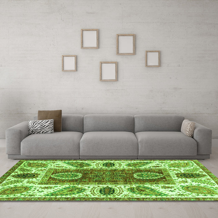 Machine Washable Abstract Green Modern Area Rugs in a Living Room,, wshabs3278grn