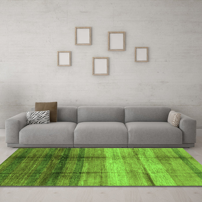 Machine Washable Abstract Green Modern Area Rugs in a Living Room,, wshabs3282grn