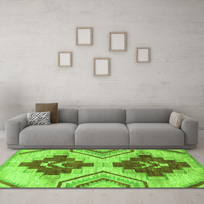Machine Washable Abstract Green Modern Area Rugs in a Living Room,, wshabs3283grn