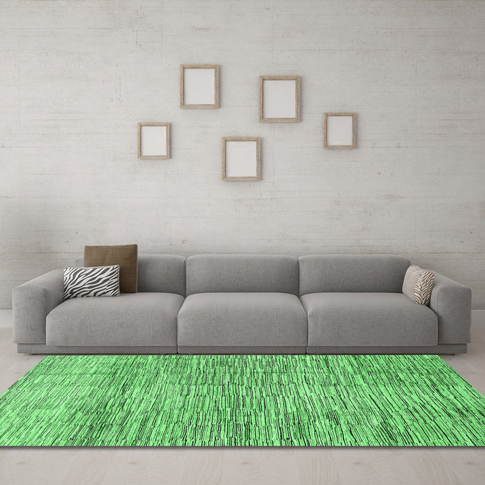 Machine Washable Abstract Emerald Green Modern Area Rugs in a Living Room,, wshabs3285emgrn