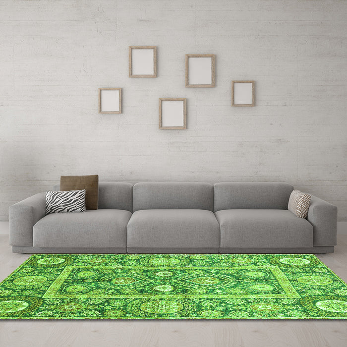 Machine Washable Oriental Green Traditional Area Rugs in a Living Room,, wshabs3288grn