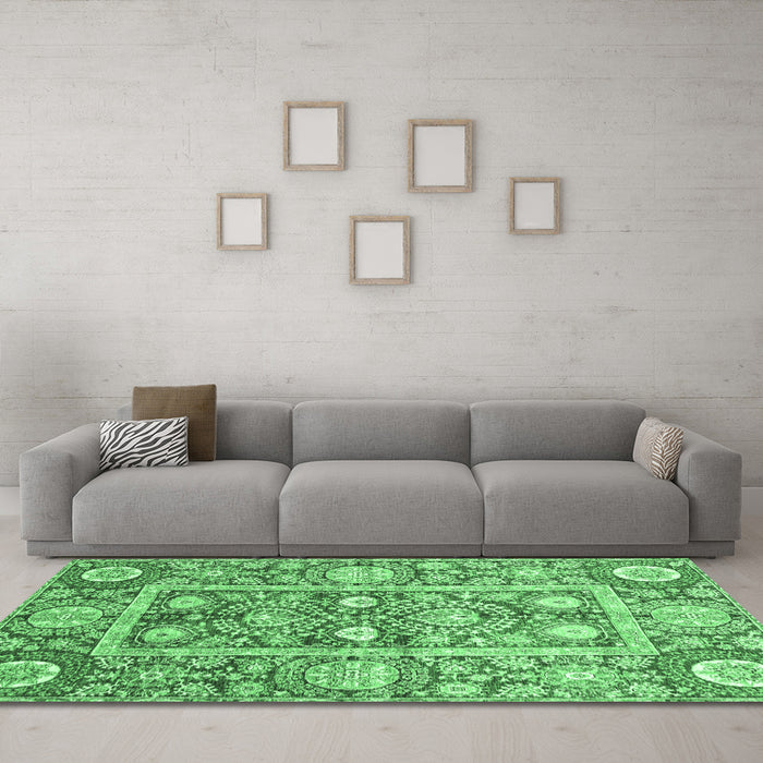 Machine Washable Oriental Emerald Green Traditional Area Rugs in a Living Room,, wshabs3288emgrn