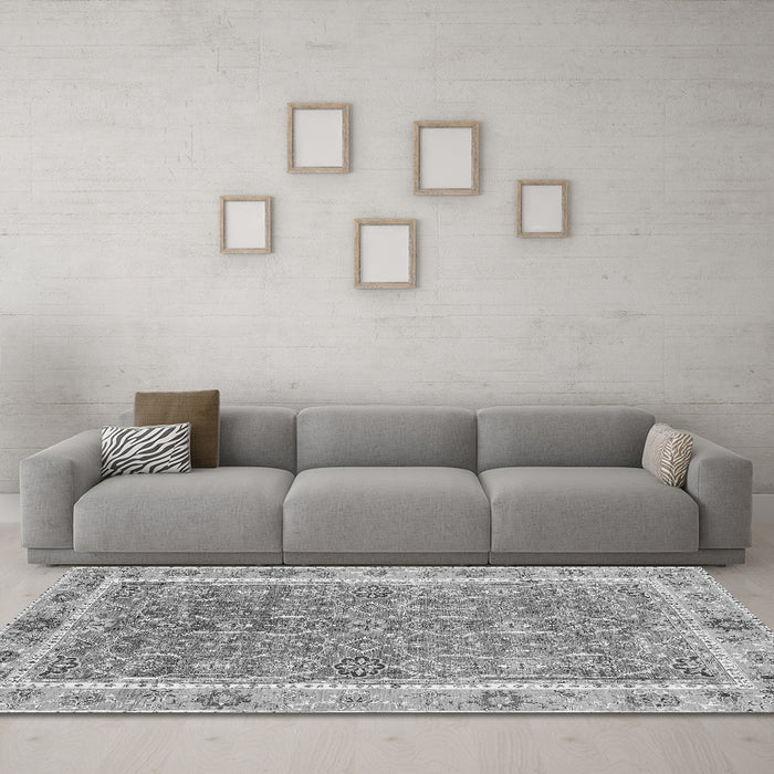 Machine Washable Oriental Gray Traditional Rug in a Living Room,, wshabs3297gry