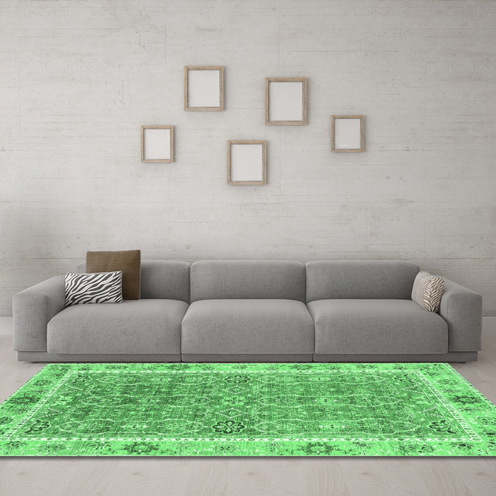 Machine Washable Oriental Emerald Green Traditional Area Rugs in a Living Room,, wshabs3297emgrn