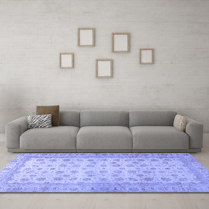 Machine Washable Oriental Blue Traditional Rug in a Living Room, wshabs32blu