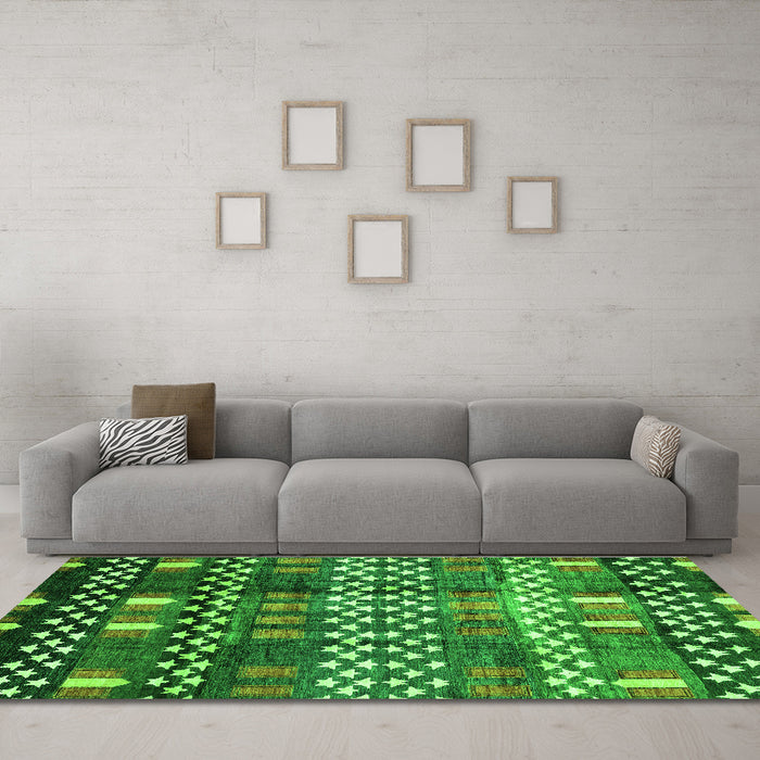 Machine Washable Abstract Green Modern Area Rugs in a Living Room,, wshabs3300grn