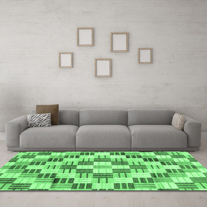 Machine Washable Checkered Emerald Green Modern Area Rugs in a Living Room,, wshabs3301emgrn