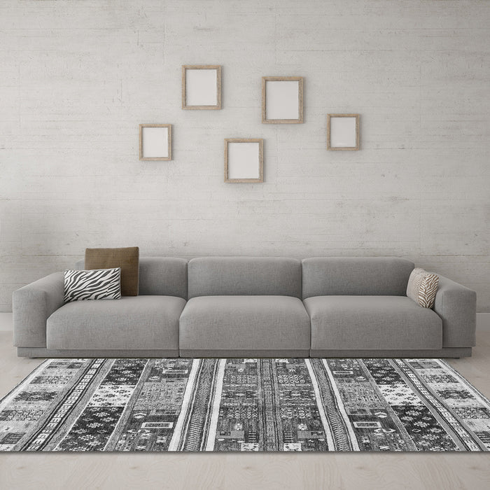 Machine Washable Abstract Gray Modern Rug in a Living Room,, wshabs3310gry
