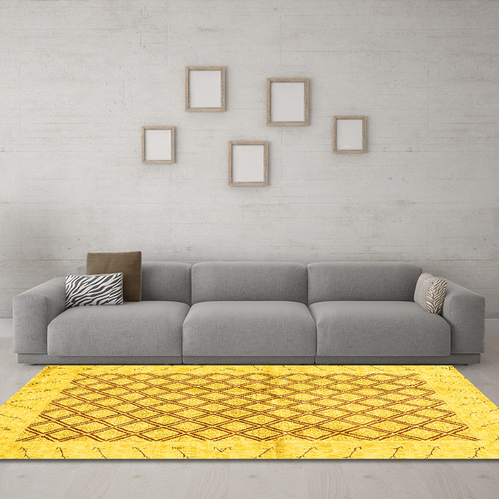 Machine Washable Abstract Yellow Modern Rug in a Living Room, wshabs3313yw
