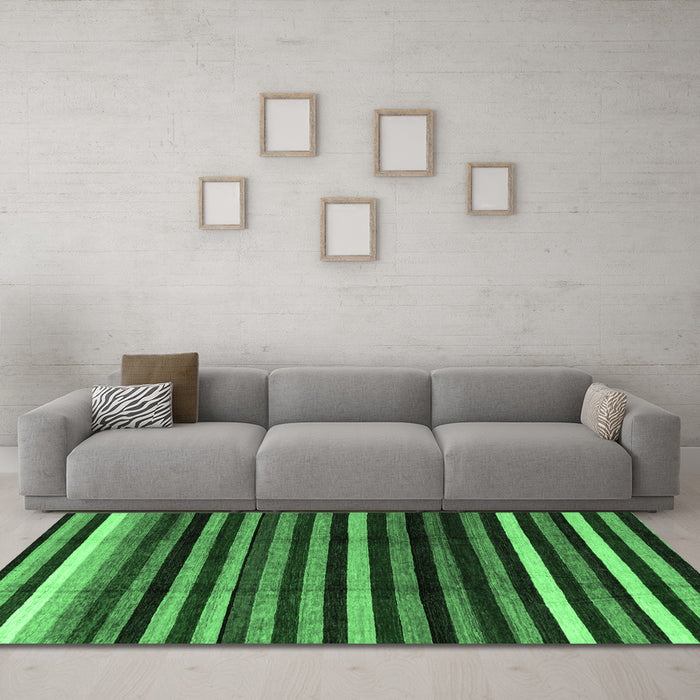 Machine Washable Abstract Emerald Green Modern Area Rugs in a Living Room,, wshabs3316emgrn