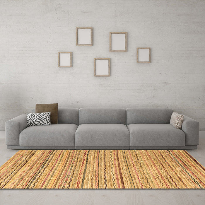 Machine Washable Abstract Brown Modern Rug in a Living Room,, wshabs3323brn