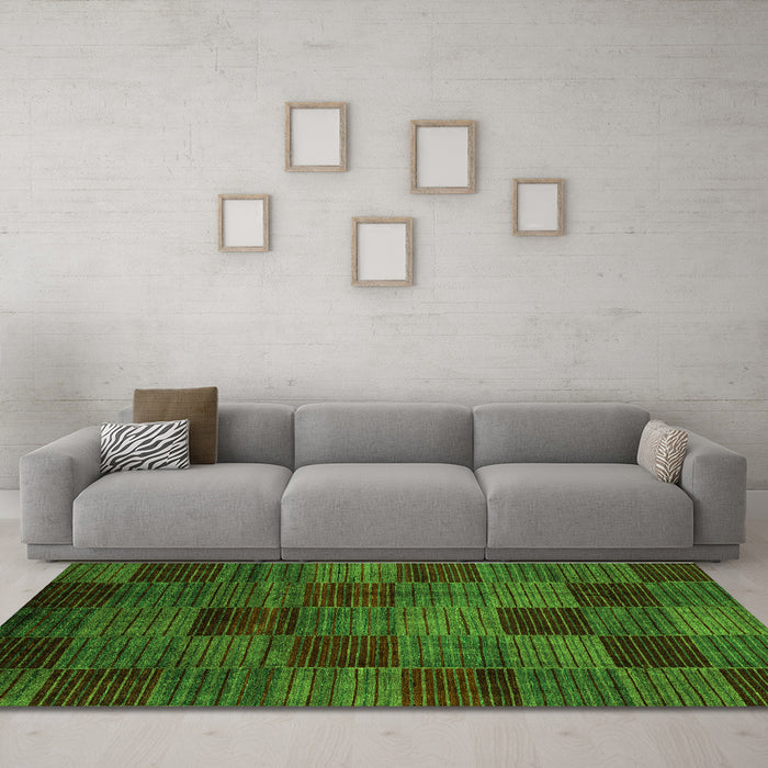 Machine Washable Checkered Green Modern Area Rugs in a Living Room,, wshabs3327grn