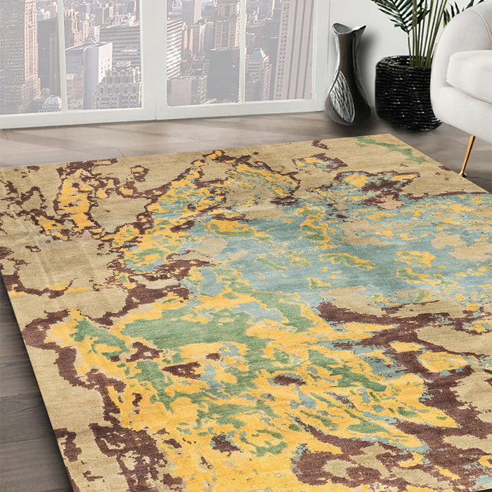 Machine Washable Abstract Ginger Brown Green Rug in a Family Room, wshabs3334