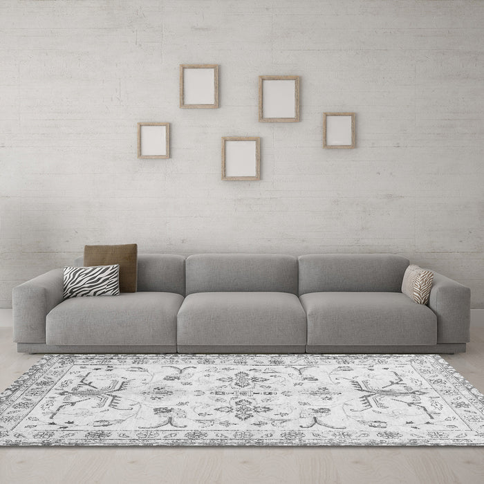 Machine Washable Oriental Gray Traditional Rug in a Living Room,, wshabs3335gry