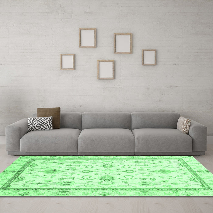 Machine Washable Oriental Emerald Green Traditional Area Rugs in a Living Room,, wshabs3336emgrn