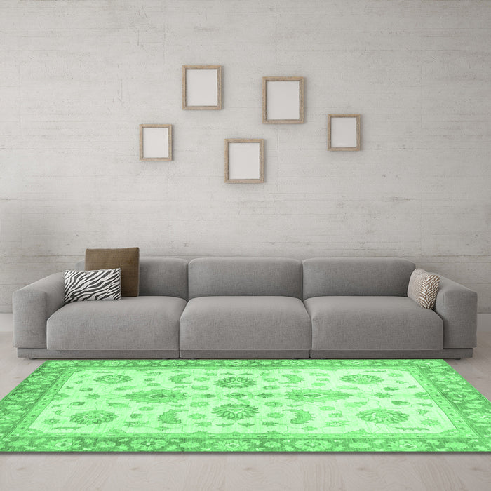 Machine Washable Oriental Emerald Green Traditional Area Rugs in a Living Room,, wshabs3337emgrn