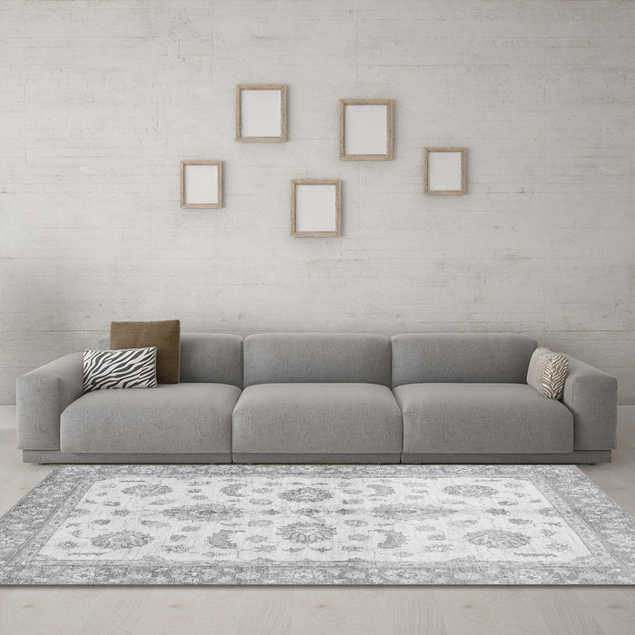 Machine Washable Oriental Gray Traditional Rug in a Living Room,, wshabs3337gry