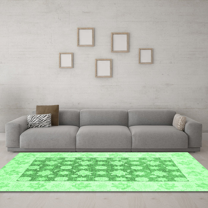 Machine Washable Oriental Emerald Green Traditional Area Rugs in a Living Room,, wshabs3339emgrn