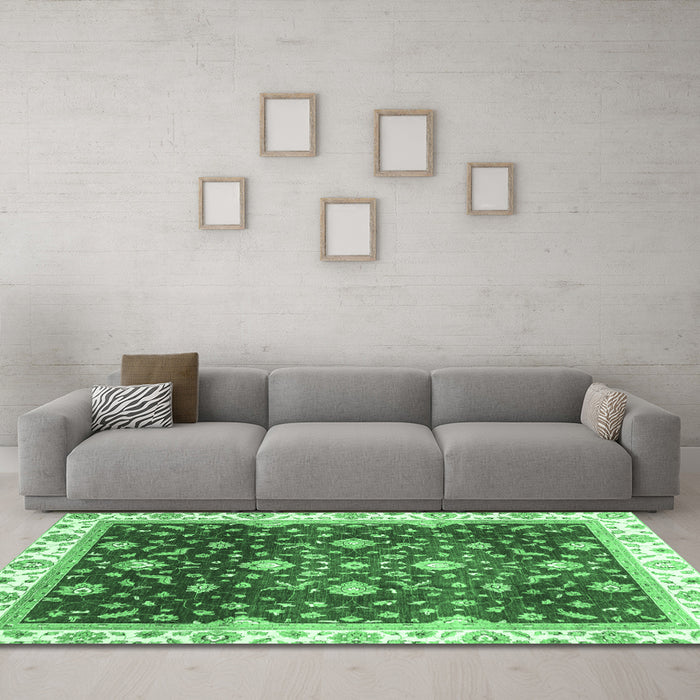 Machine Washable Oriental Emerald Green Traditional Area Rugs in a Living Room,, wshabs3347emgrn
